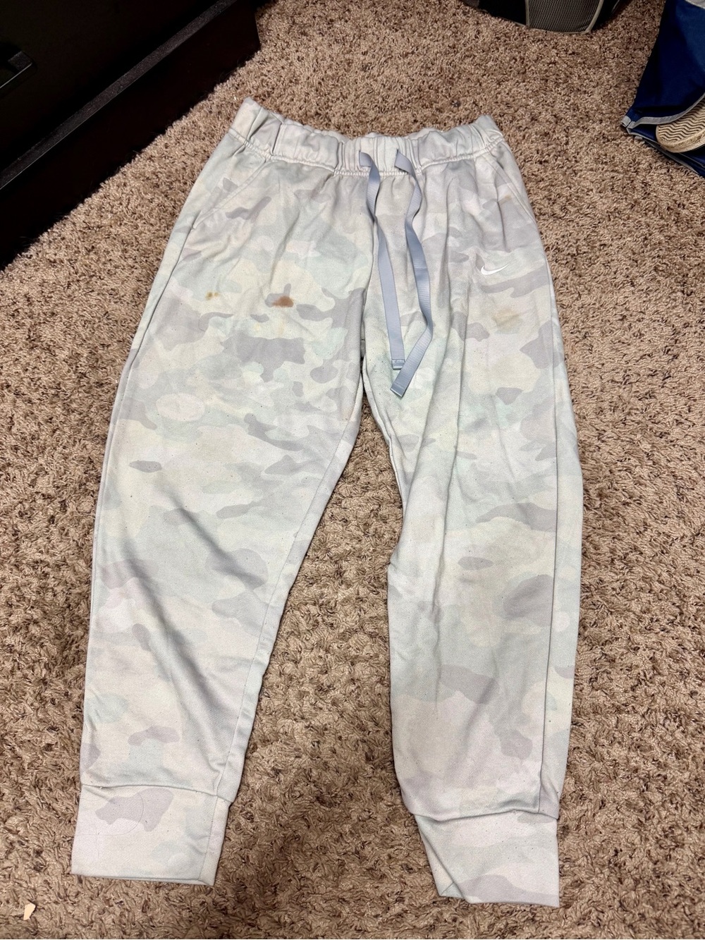 Nike Camo Jogger Pants